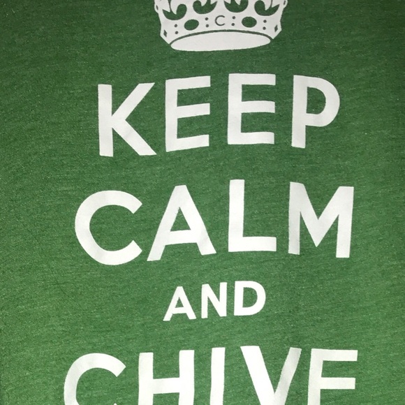 Lucky Green Chive Tee - Picture 2 of 4